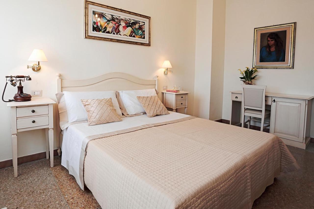 Il Castello Guest House Sassari Exterior foto